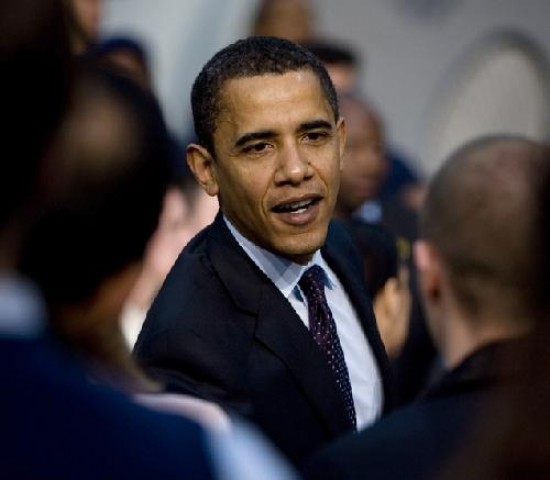 Obama lidera la interna, pero no puede dar el golpe definitivo. 