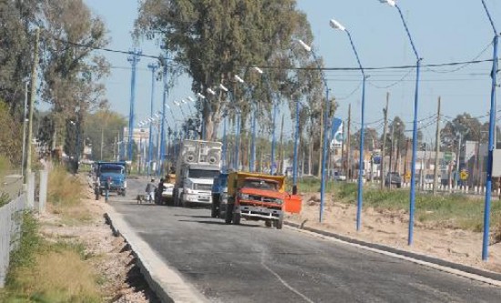 La cinta asfltica en la calle Tronador no fue concluida en trmino y por eso sancionarn a la empresa.