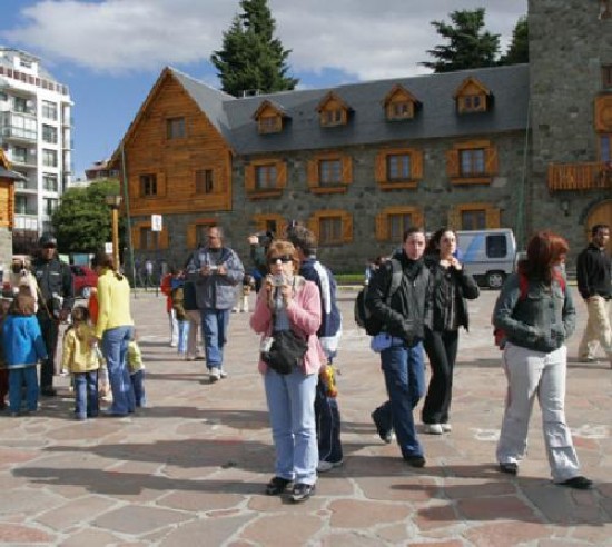 Para mañana, máximas de 20 grados en Bariloche.