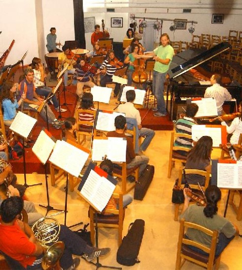 Sern el octavo y el noveno concierto que presentar la orquesta en el 2008. 