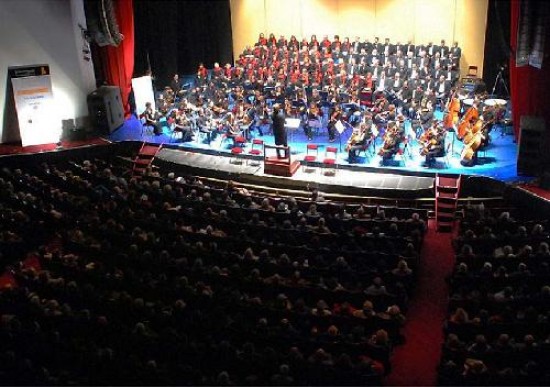 El concierto se cerró con la brillante interpretación de la "Sinfonía Nº 8 de Dvorak".