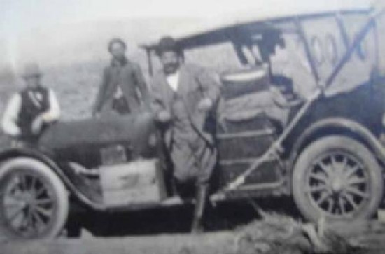 En los inicios de la prosperidad, Cecilio Yerio tripuló un automóvil.