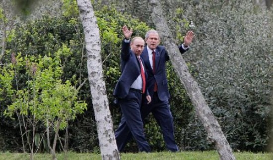 Putin y Bush se mostraron distendidos en el ltimo encuentro como mandatarios de sus pases.