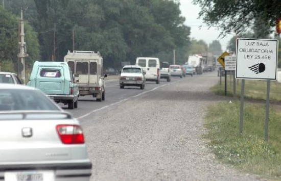 Además de cumplir con la ley nacional, en la provincia lanzarán un plan de concienti-zación a los conductores.