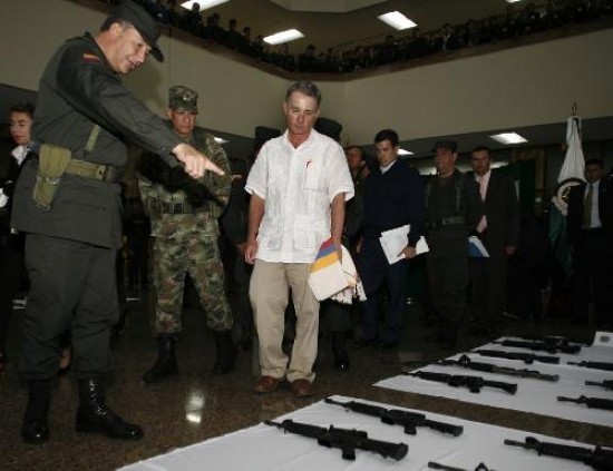 El presidente Uribe mostr avances en la lucha contra grupos armados. Para las FARC, es el 