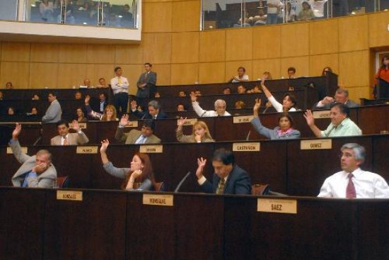 En la sesión del jueves pasado los legisladores votaron por el juicio político a tres de los miembros del Tribunal Superior de Justicia.