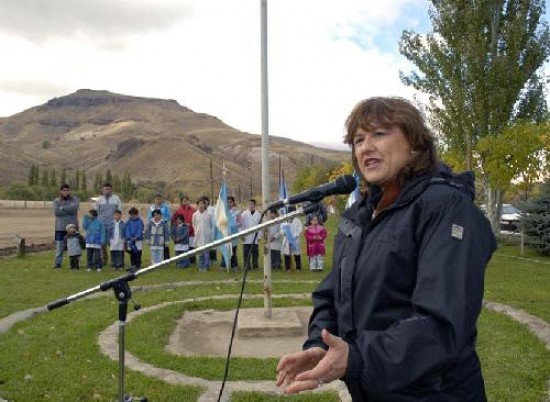 Pechen habl en el acto por el dcimo aniversario de la localidad cordillerana.