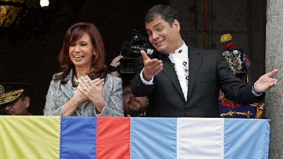 Cristina Fernndez y Rafael Correa se mostraron muy a gusto en el encuentro, que sirvi para estampar la firma en varios acuerdos de cooperacin bilateral.