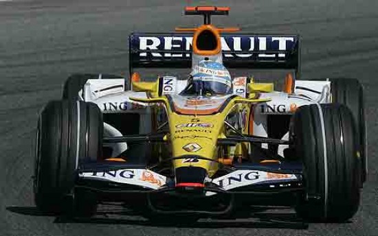 Fernando Alonso en su Renault. Logró el tercer tiempo.