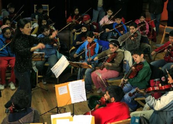 La orquesta infantil y juvenil apunta a una educacin integral, con acento puesto en la calidad.