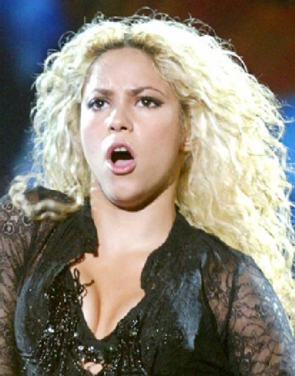 Shakira, una integrantes de ALAS.