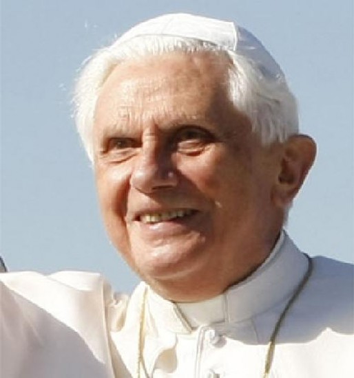 Benedicto XVI sigue con sus actividades previstas, dijo el portavoz.