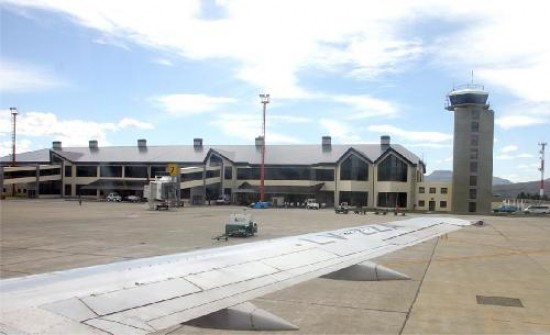 El rea en disputa alcanza las 2.400 hectreas, de las cuales la mitad corresponde al aeropuerto de Bariloche.