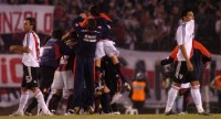 Bergessio ya clavó su "palomita" histórica y demolió a un River que hasta el minuto 24 del ST tenía la clasificación en sus manos.