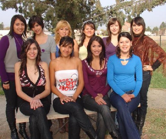 Las candidatas a reina local esperan la definición el próximo domingo.