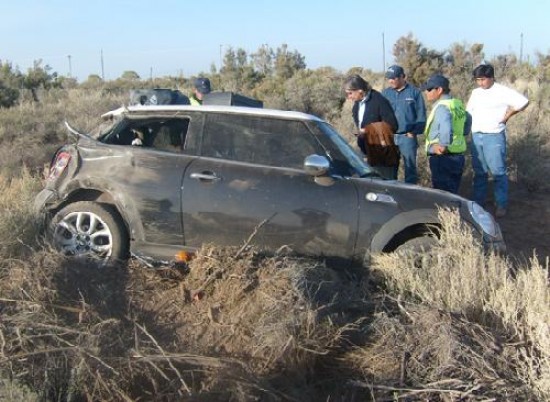 A pesar del vuelco, el conductor del Mini Cooper qued ileso.