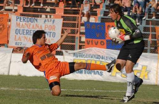 Walter Dupr estar en el mediocampo en lugar de Morales.