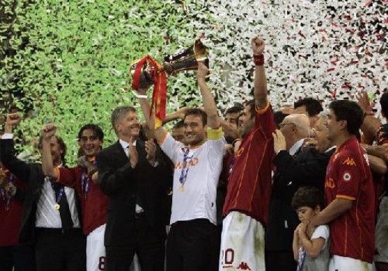Totti y sus compaeros finalmente pudieron festejar despus de la amargura en la liga.