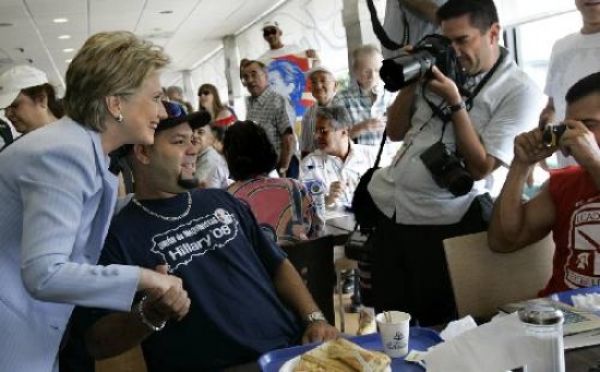 Hillary Clinton tuvo un fuerte aliento de los hispanos.
