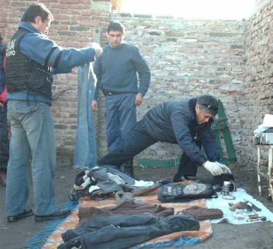 El procedi-miento se realizó en un inmueble de la calle Belgrano al 300.