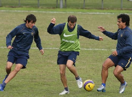  Tienen el pasaporte listo? Cardozo, Palacio y Morel se alejan de Boca.