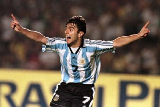 ltimo triunfo en Brasil: abril de 1998, gol del Piojo Lpez en el Maracan.