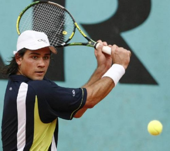 Después de Roland Garros, el santafesino Schwank empezó a prepararse para jugar en la Catedral del tenis.