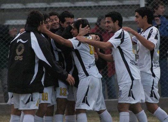 El equipo albinegro se retiró con la frente alta del cuadrangular final. Por ahora, el plantel no tiene DT.