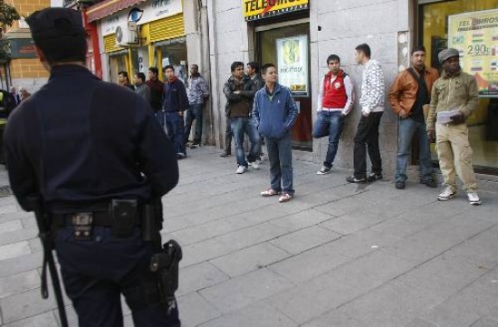  Las medidas ya generaron preocupacin entre los residentes en Espaa, muchos de los cuales son argentinos.