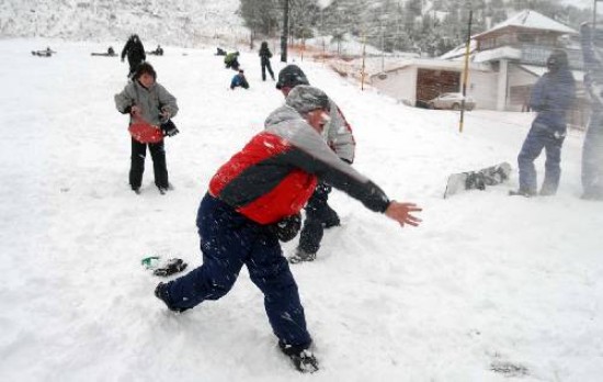 El certamen de coctelería creció con la incorporación de la categoría "flair", que incluye destreza y malabares de los bármanes. La llegada de la nieve al cerro Catedral, aunque escasa, inyectó entusiasmo después de varias semanas de incertidumbre respecto de la temporada invernal.