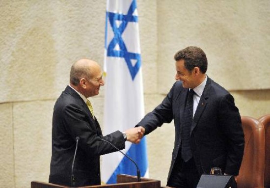 El presidente francs se reuni con Olmert y dio un discurso ante un repleto Parlamento israel. 