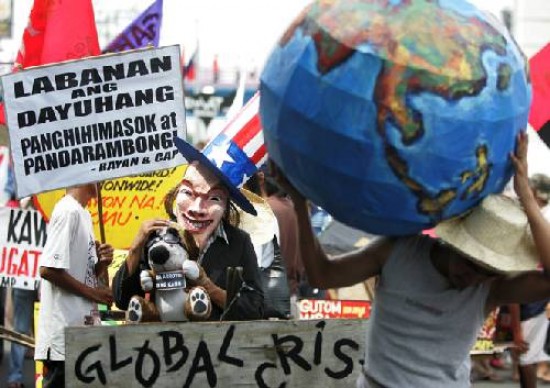 En Filipinas reclaman contra el alto precio de los combustibles, con escaso xito. 