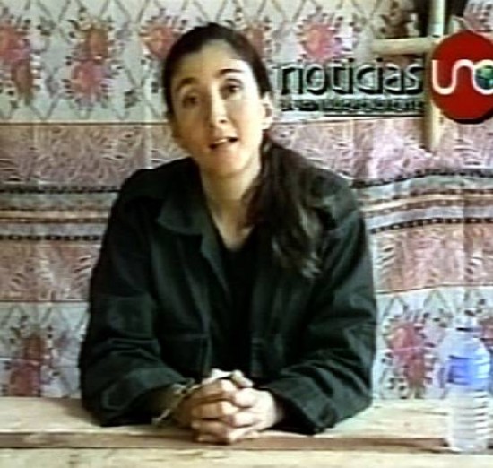 Betancourt, en tiempos en que era candidata a la presidencia, en 2002. Unos de los primeros videos tras su secuestro. 