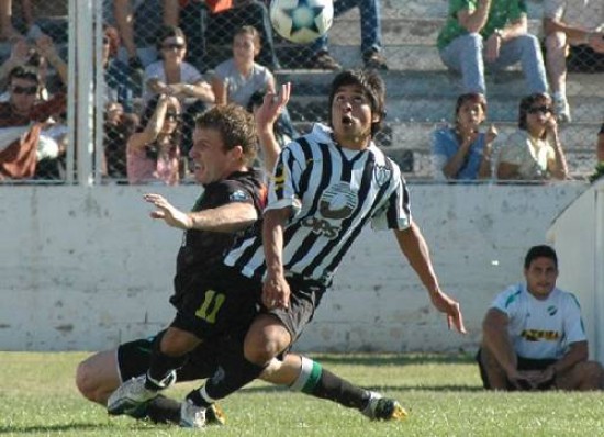 Esta temporada, Cipolletti y Villa Mitre volverán a reeditar el clásico del sur.