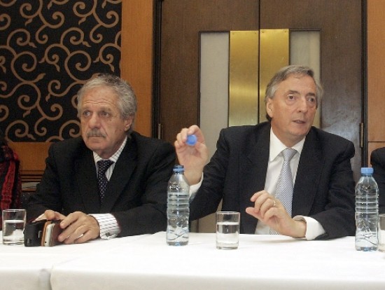 La plana mayor del gobierno y el propio Kirchner llamaron durante toda la semana al gobernador Saiz por el voto de Verani.