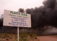 La gran columna de humo que se desprendió del basural podía ser vista desde 80 kilómetros de distancia.