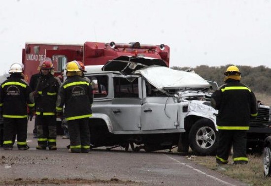 La Land Rover en que se accident la familia Tonelli perdi el tren trasero en la violenta serie de tumbos que dio el 11 de julio.