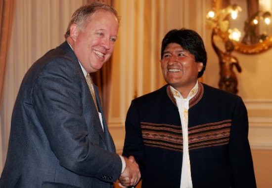 El presidente de Bolivia, Evo Morales, se reunió con el jefe de la diplomacia de EE. UU., Thomas Shannon.