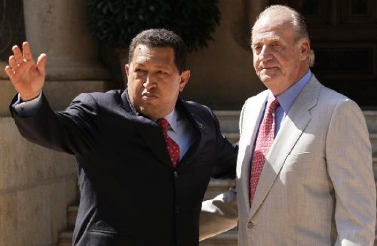 El mandatario y Juan Carlos dieron por superado el incidente, con la frase que dio lugar a un inesperado fenmeno de merchandising mundial. 