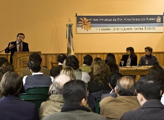 En San Martn iniciaron jornadas sobre derecho municipal y reforma de carta orgnica.