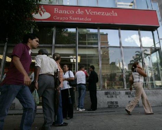 El presidente se enter de quera vender el banco de Venezuela y pide precio. 