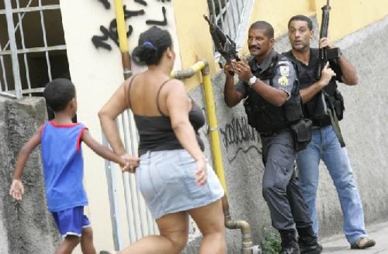 La violencia en las favelas parece no tener fin, sin importar quin mande. 