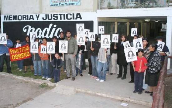 Durante este medio ao, los familiares y amigos de la joven hicieron marchas reclamando castigo a los culpables