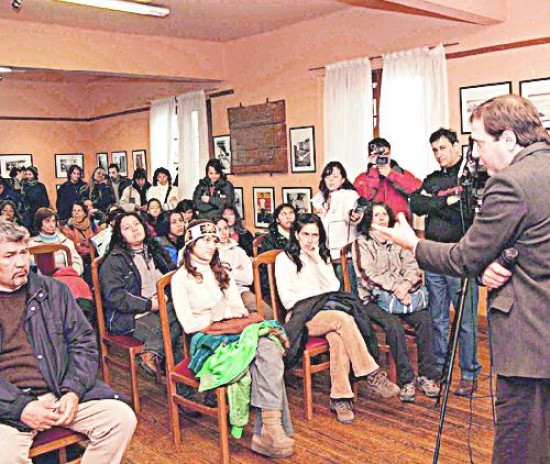 Cascn, cara a cara con docentes, con ideas muy distintas.