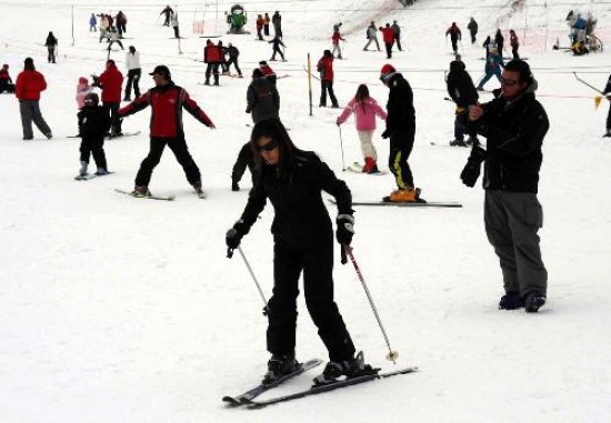 La presencia de turistas se nota en la misma base del cerro Catedral, lo que genera optimismo en Bariloche.