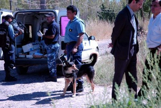 Los perros habían llegado en otra oportunidad a la casa de Cau y Jhaffri, donde había aparecido la bicicleta de Otoño Uriarte.