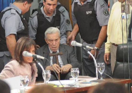 El ex gobernador tucumano defendió su actuación en el "Operativo Independencia" . 