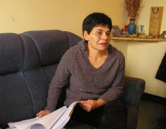 María del Rosario Rodríguez contó que sus nietos han vuelto llorando de la escuela por los carteles en contra de su hijo. "No hubo justicia", dijo.