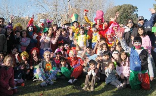 En el Parque Central se reunieron unas 6.000 personas para celebrar el Da del Nio.