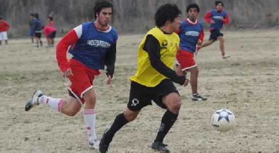 Bruno Weisser marcó uno de los goles en el amistoso ante Independiente.